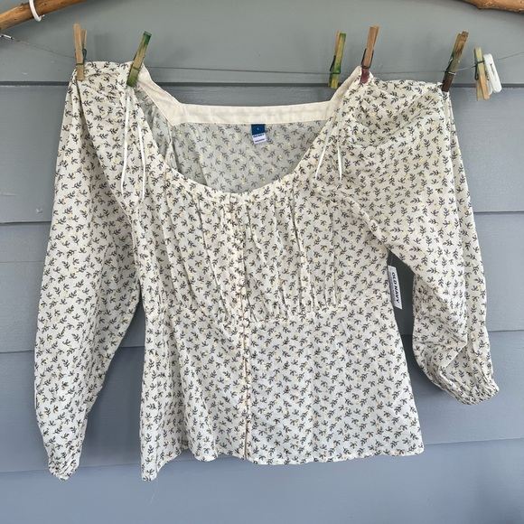 Long Sleeve Button-Front Floral poet blouse - Picture 1 of 6